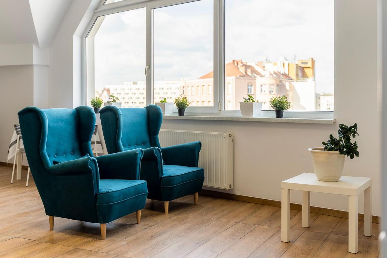 Gems Hostel Głogów エクステリア 写真