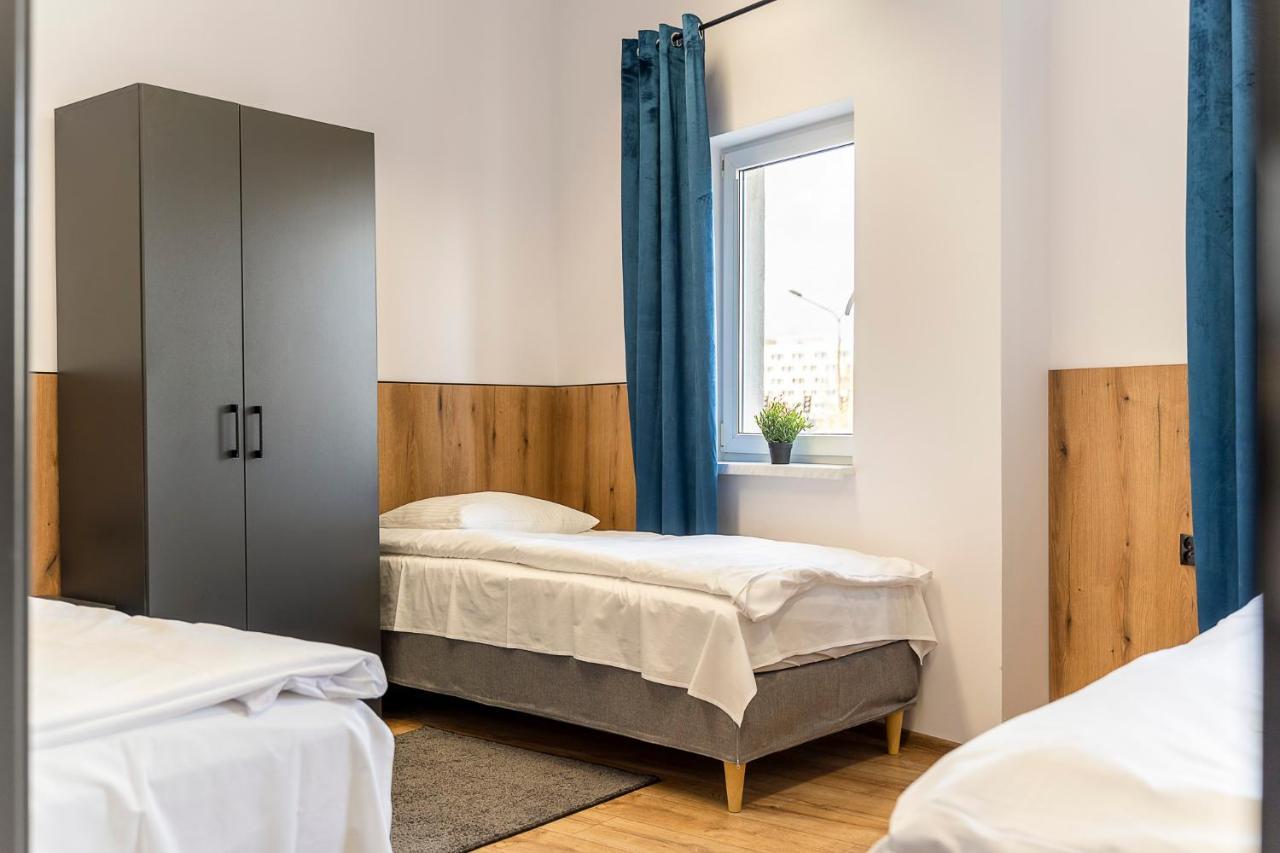 Gems Hostel Głogów エクステリア 写真